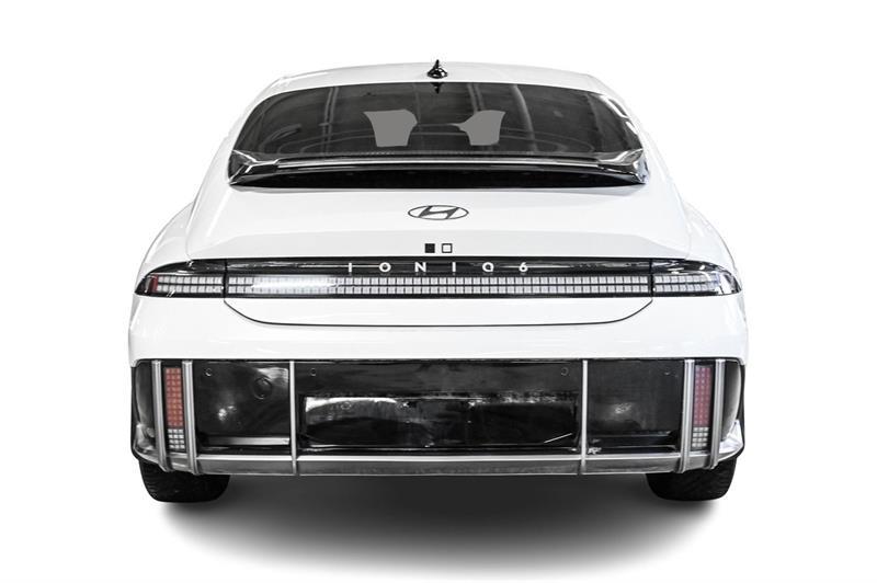 2024 Hyundai Ioniq - Image 8