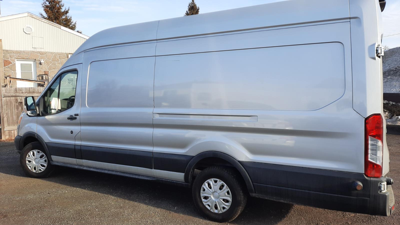 ford Transit fourgon utilitaire 2018 - 3