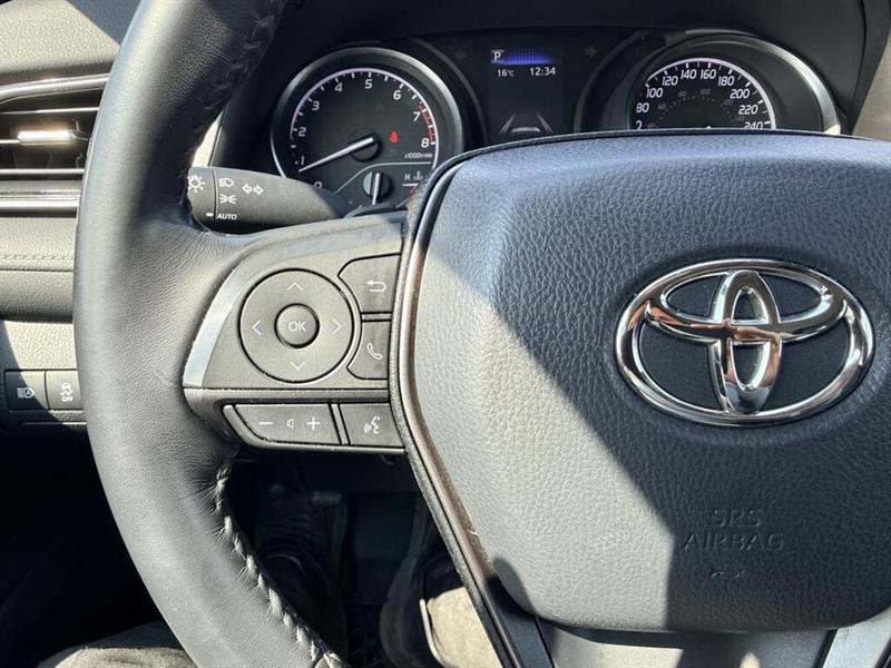 toyota Camry 2021 - 16