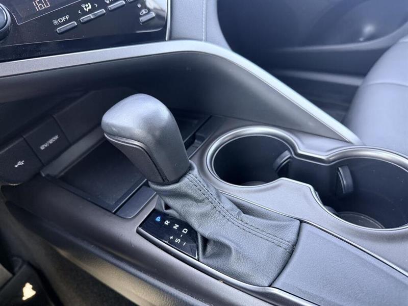 toyota Camry 2021 - 21