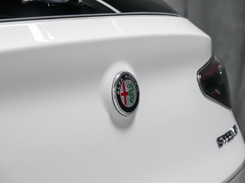 alfa romeo Stelvio 2025 - 9