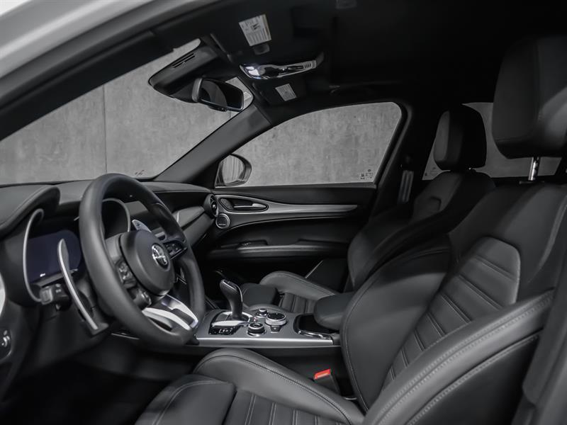 alfa romeo Stelvio 2025 - 21