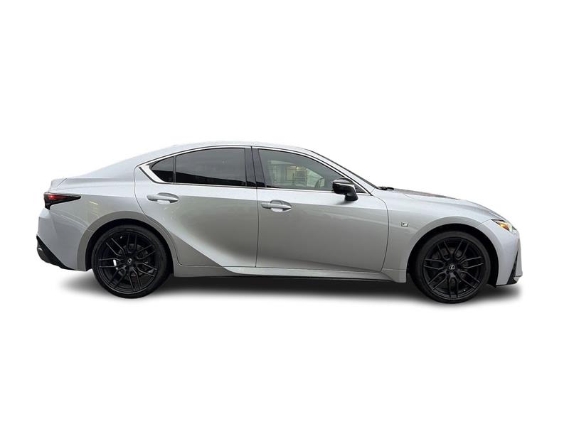 lexus IS 2022 - 16