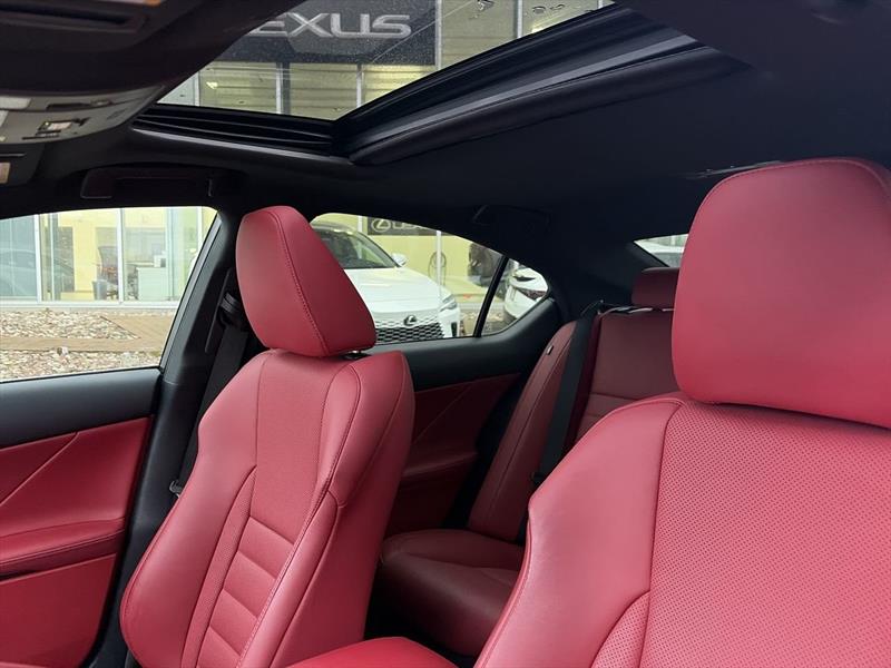 lexus IS 2022 - 30