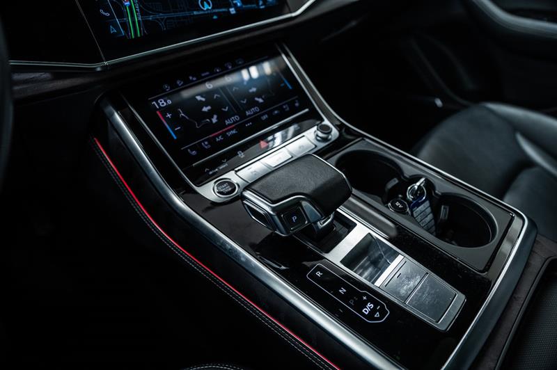 audi Q8 2023 - 24