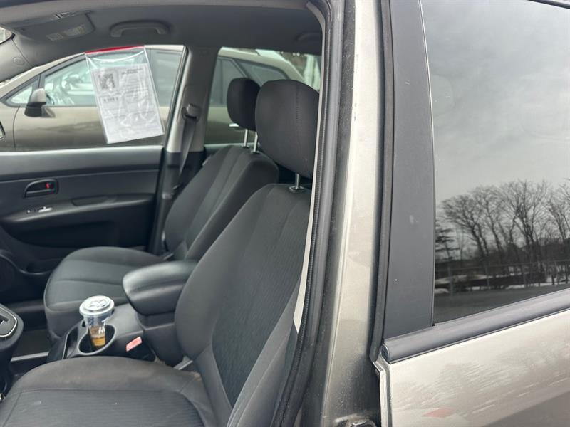 Kia Rondo 9
