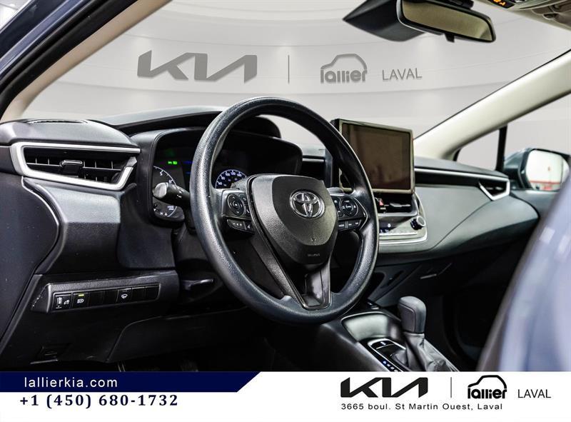 2025 Toyota Corolla - Image 15