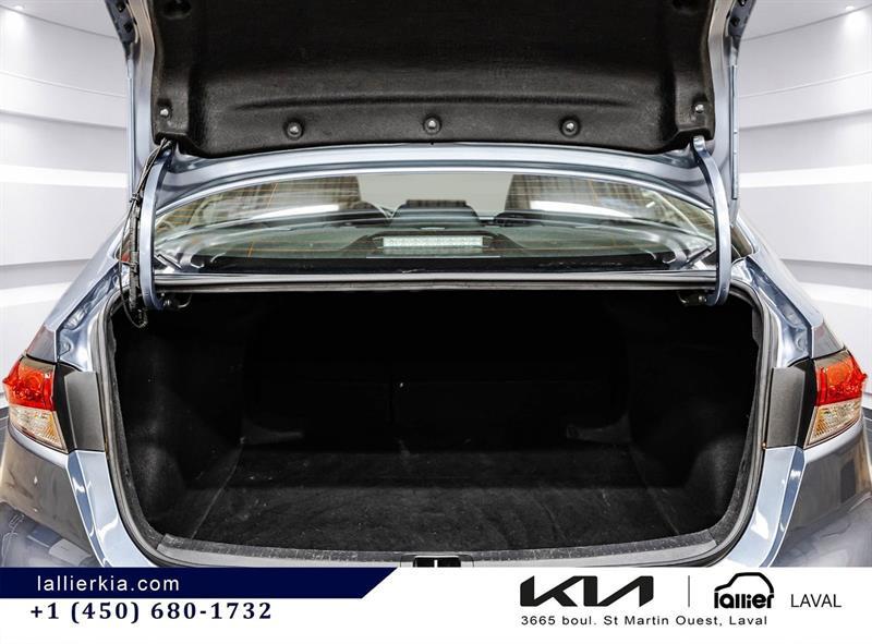 2025 Toyota Corolla - Image 21