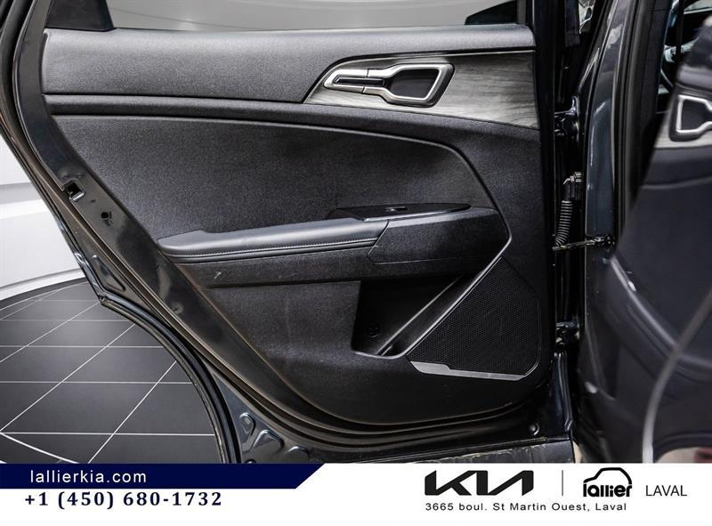 2025 Kia Sportage - Image 13