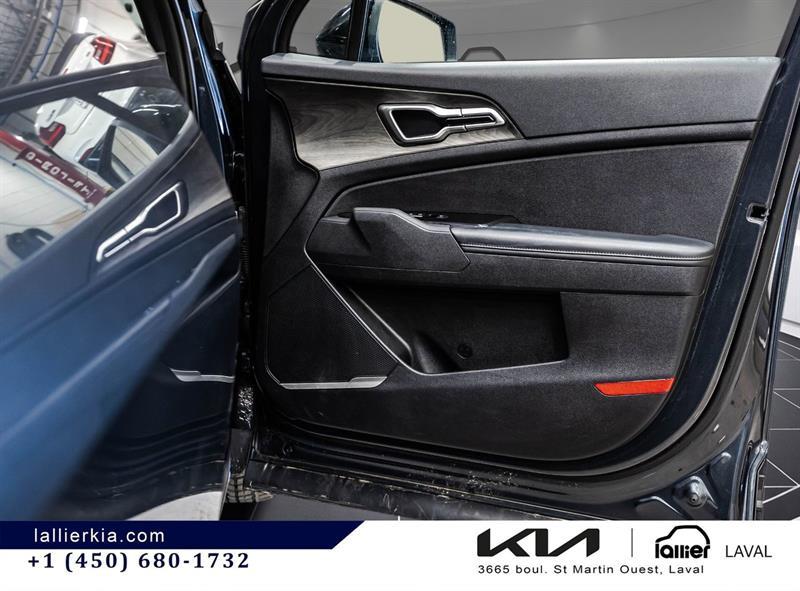 2025 Kia Sportage - Image 17