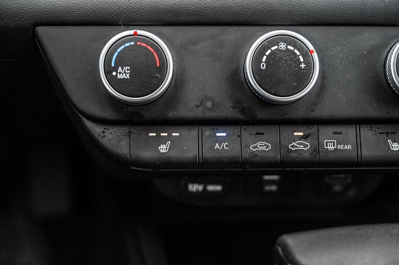 2022 Hyundai Elantra - Image 14