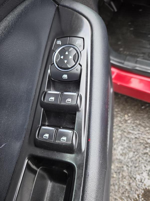 2017 Ford Edge - Image 16