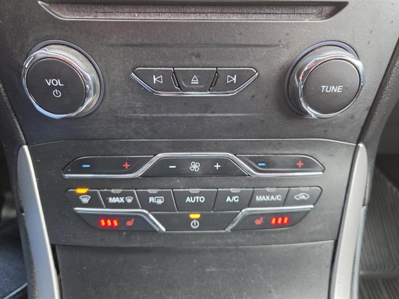 2017 Ford Edge - Image 19