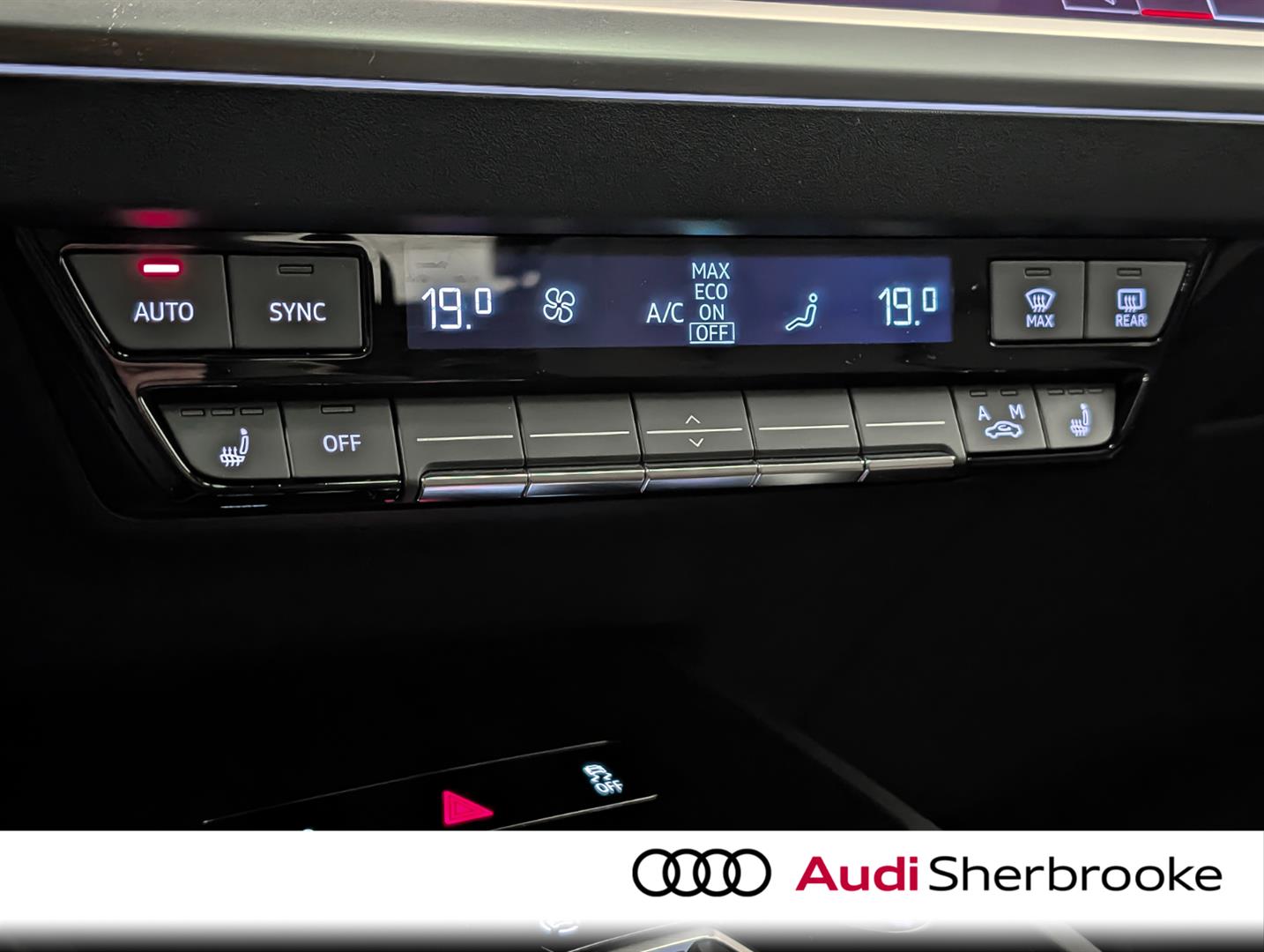 audi Q4 e-tron 2025 - 14