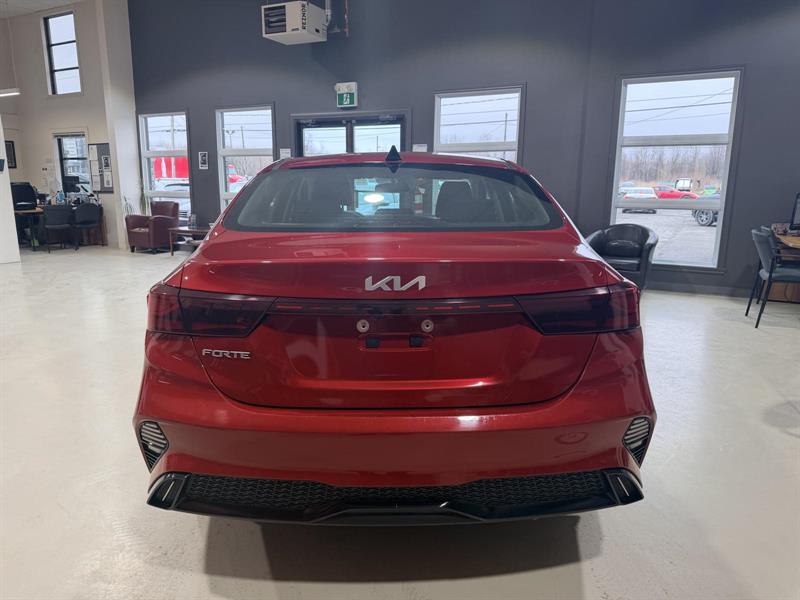 kia Forte 2024 - 5