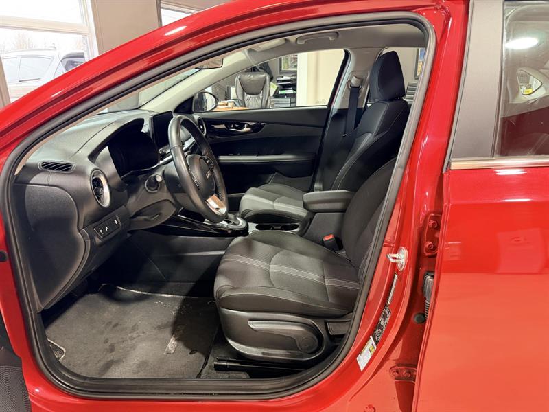 kia Forte 2024 - 12
