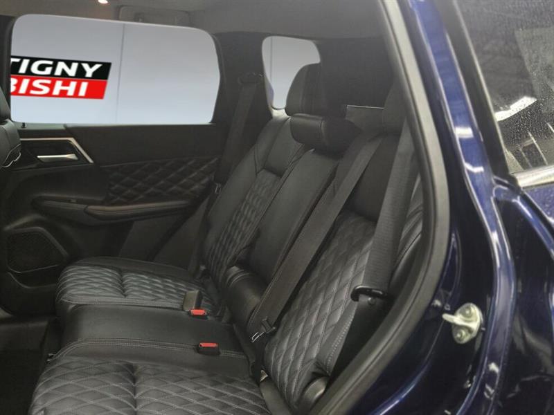 mitsubishi Outlander 2023 - 11