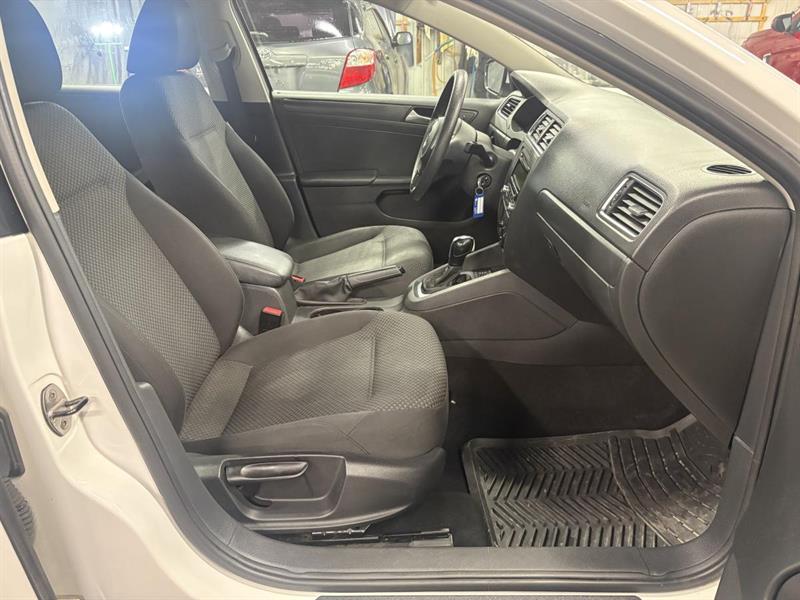 volkswagen Jetta 2014 - 28