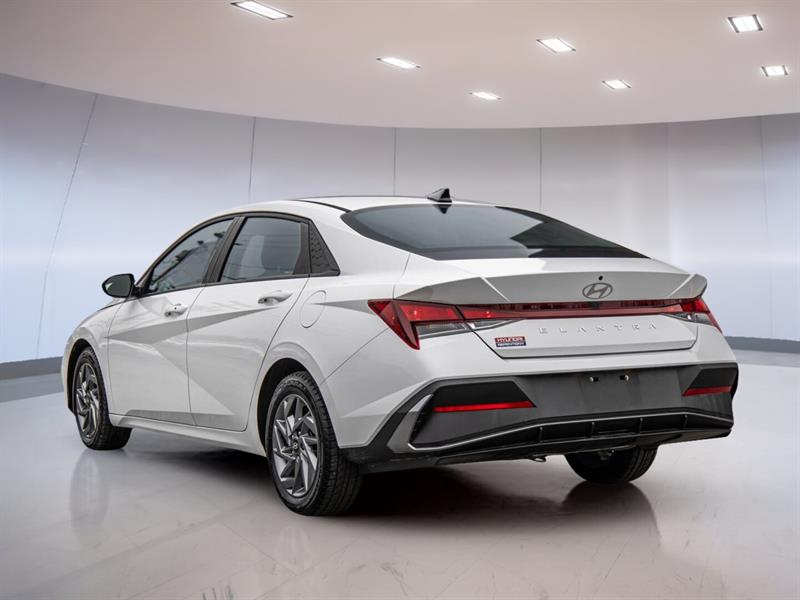 hyundai Elantra 2024 - 8