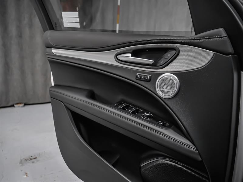 alfa romeo Stelvio 2026 - 13