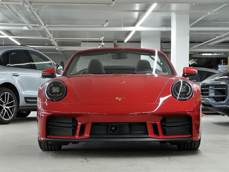 porsche 911 2025 - 2