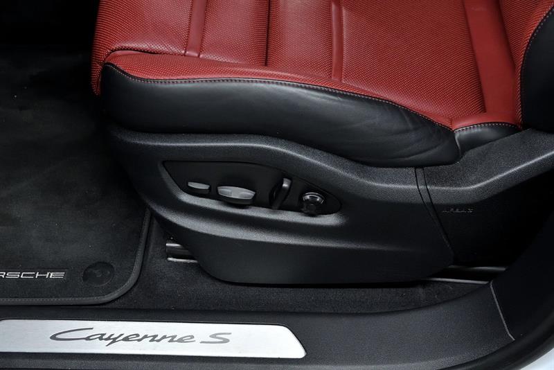 porsche Cayenne 2025 - 16