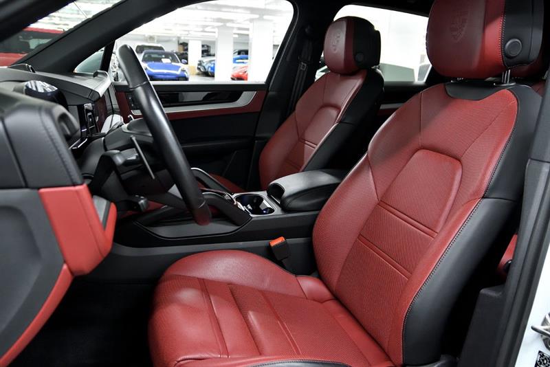 porsche Cayenne 2025 - 18