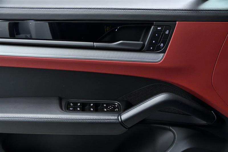 porsche Cayenne 2025 - 36