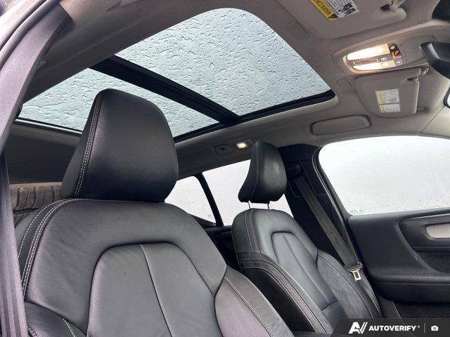 volvo XC40 2023 - 25