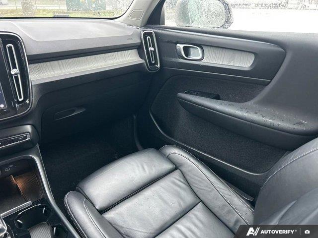 volvo XC40 2023 - 28