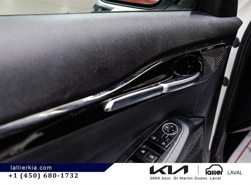 2025 Kia Seltos - Image 12