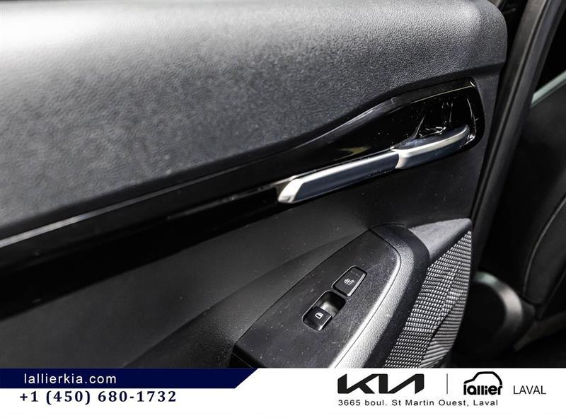 2023 Kia Seltos - Image 13