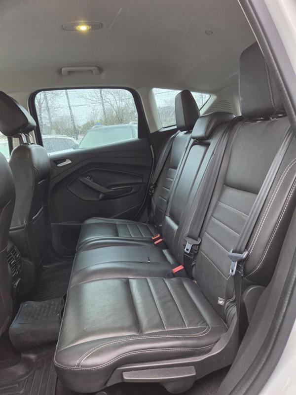 2016 Ford C-MAX - Image 13