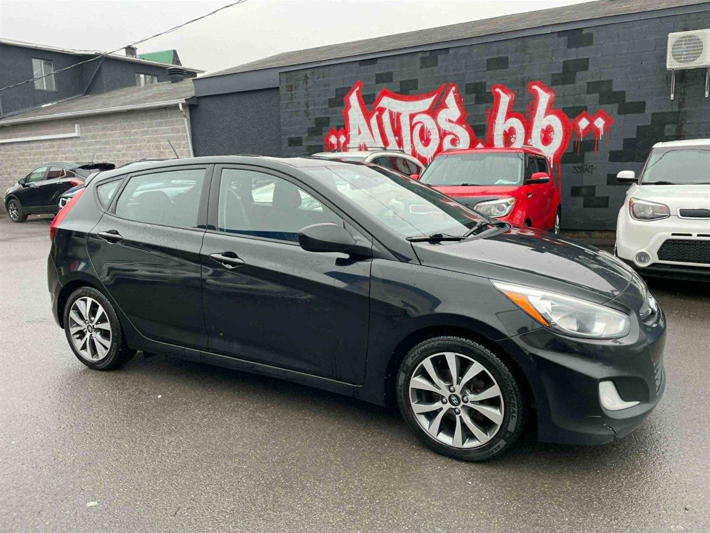 2017 Hyundai Accent SE 4-Door Hatchback FWD