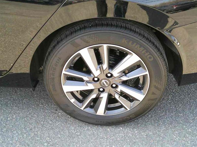 nissan Versa 2025 - 5