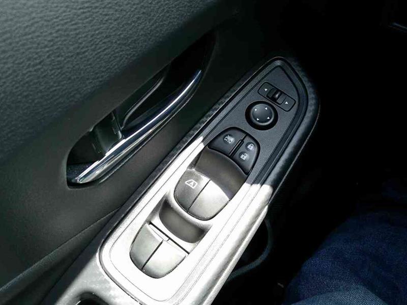 nissan Versa 2025 - 6