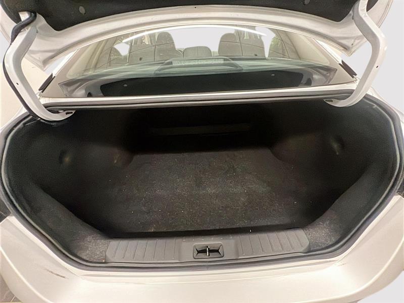 nissan Sentra 2023 - 12