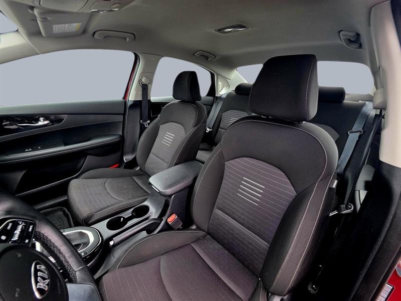 kia Forte 2021 - 12