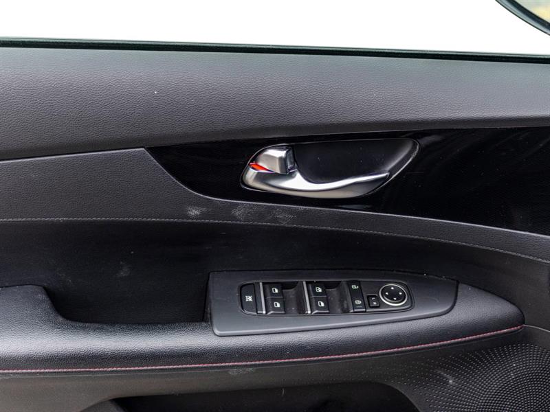 kia Forte5 2022 - 34