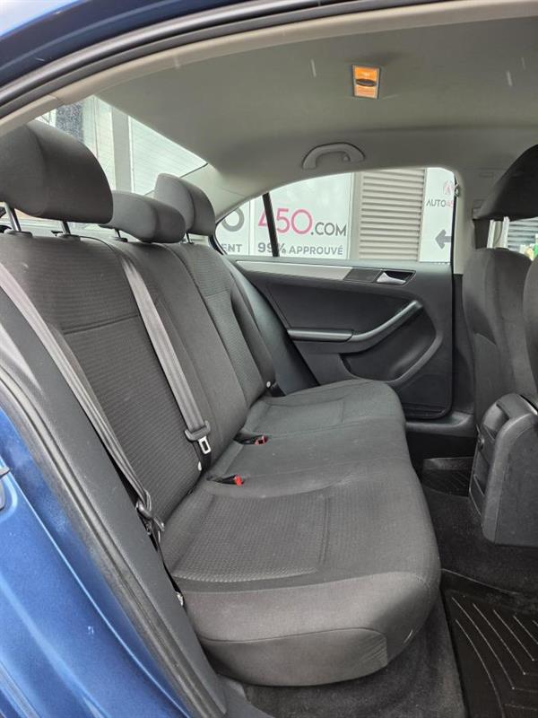 volkswagen Jetta 2016 - 12