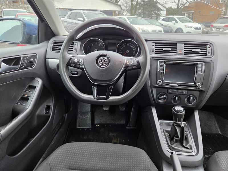 volkswagen Jetta 2016 - 14