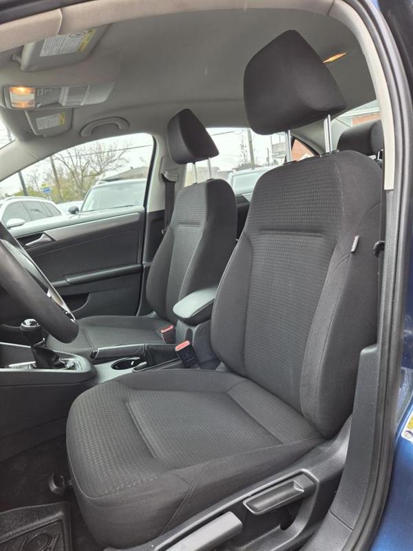 volkswagen Jetta 2016 - 16