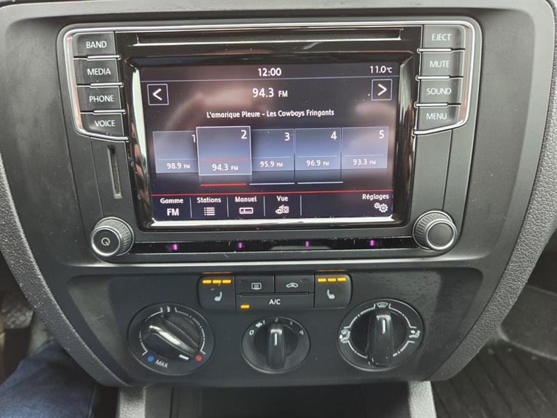 volkswagen Jetta 2016 - 22