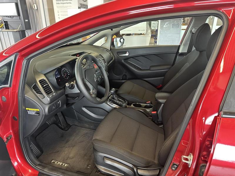 kia Forte 2018 - 12