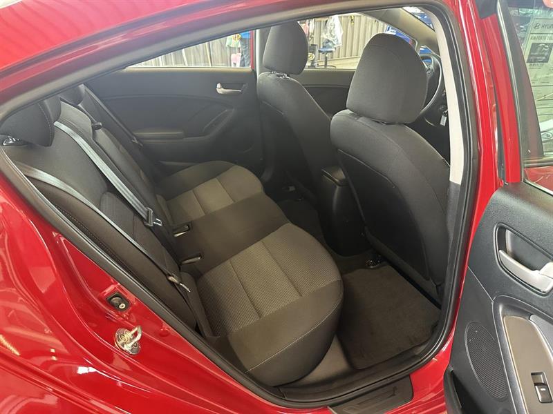 kia Forte 2018 - 16