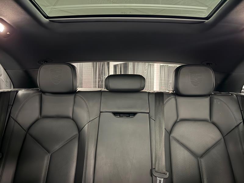 porsche Macan 2022 - 24