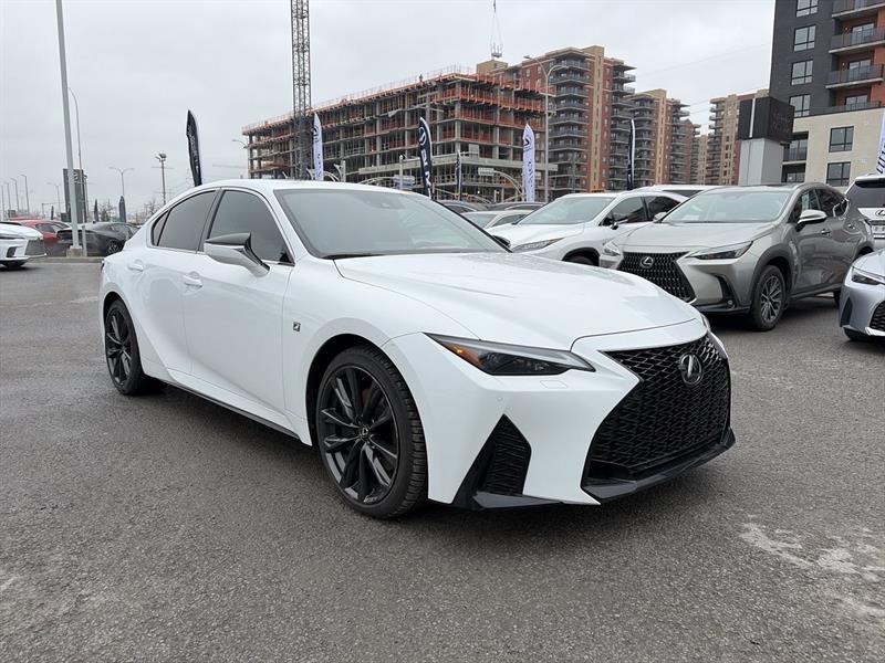 lexus IS 300 2024 - 2