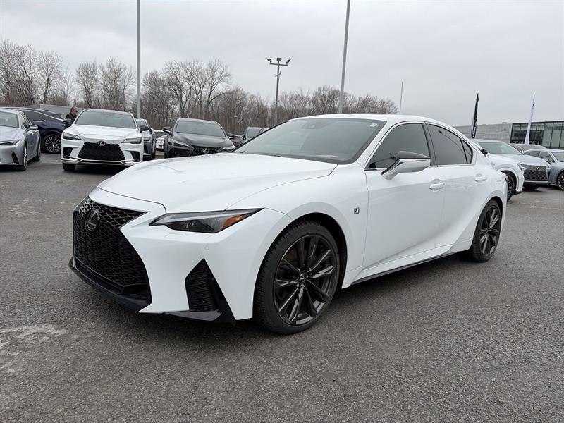 lexus IS 300 2024 - 6