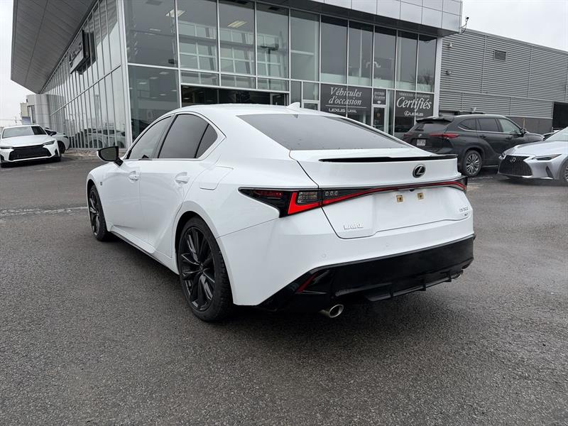 lexus IS 300 2024 - 11