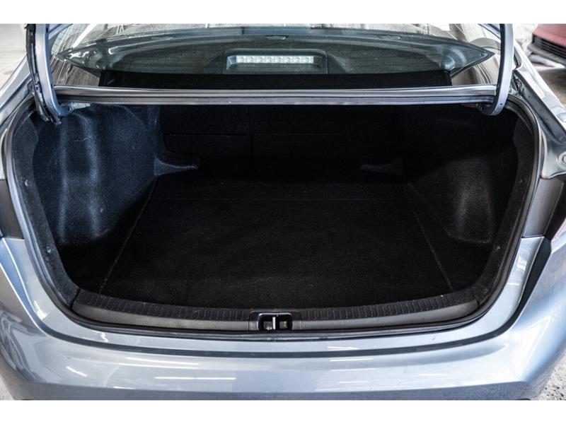 2020 Toyota Corolla - Image 10